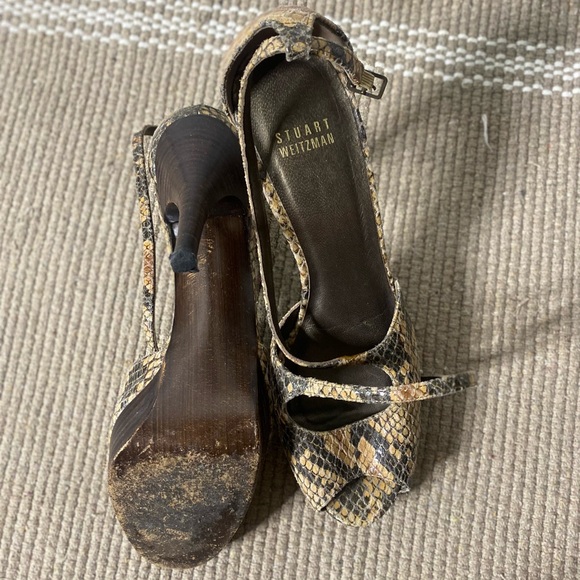 Stuart Weitzman snake embossed platform sandal heels | size 9 - Picture 5 of 5